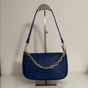 Chic Blue Shoulder Bag with Gold Chain